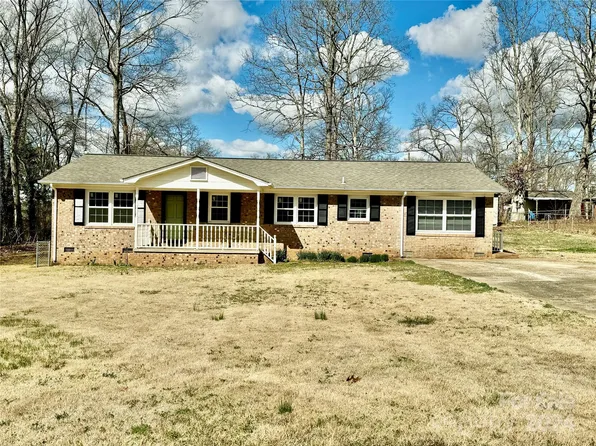 2504 S White Oak Dr, Shelby, NC 28150