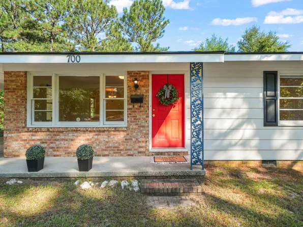 700 S Hardin St, Southern Pines, NC 28387
