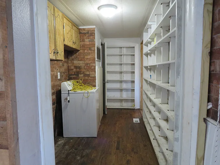109 King Rd — Photo 20