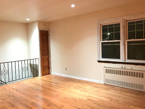 3rd image of 161 Edgewood Ave Floor 2