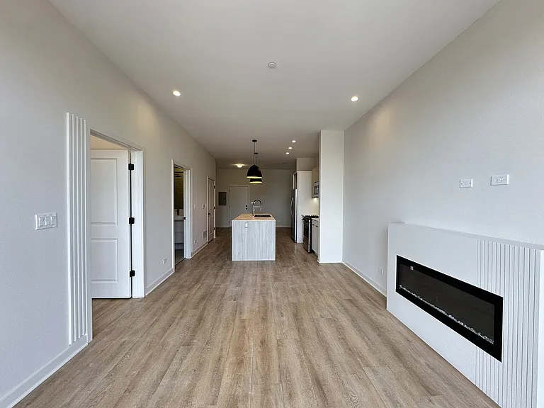 6340 W Belmont Ave #302 — Photo 12