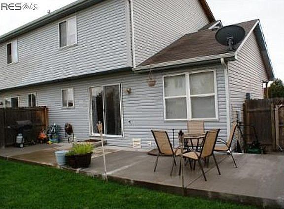 3rd image of 895 E 20th Street Dr