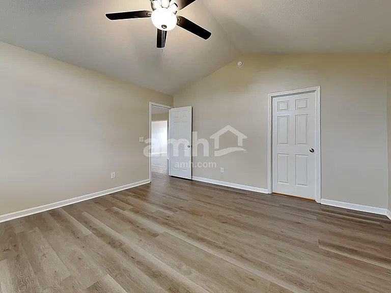 96 Imperial Dr — Photo 11