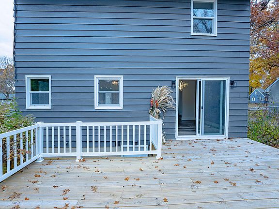 5th image of 1449 Leonard Ave