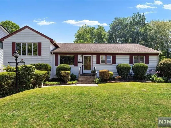 298 Gorden Dr, Paramus, NJ 07652