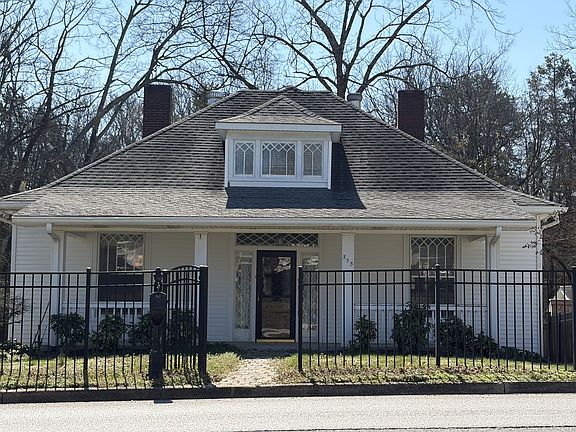 2nd image of 353 Tusculum Rd