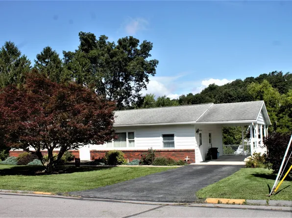1201 N Hillview St, Lock Haven, PA 17745