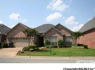 906 Village Ct SW, Decatur, AL 35603