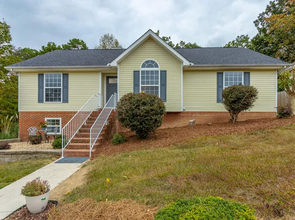 303 Celestial Ln, Hixson, TN 37343