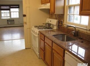 15418 17th Rd #2, Flushing, NY 11357