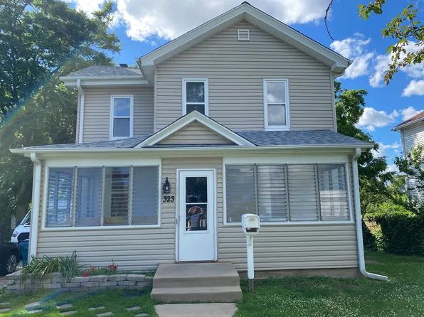 323 S Broadway Ave, Aurora, IL 60505