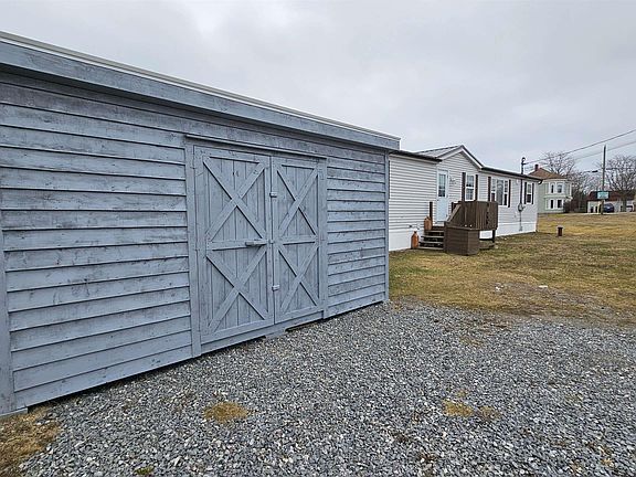 2nd image of 55 Stoney Island Rd