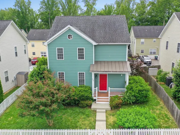 743 Country Green Rd, Charlottesville, VA 22903