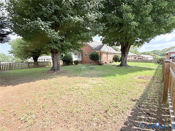 3rd image of 6255 Debora Dr