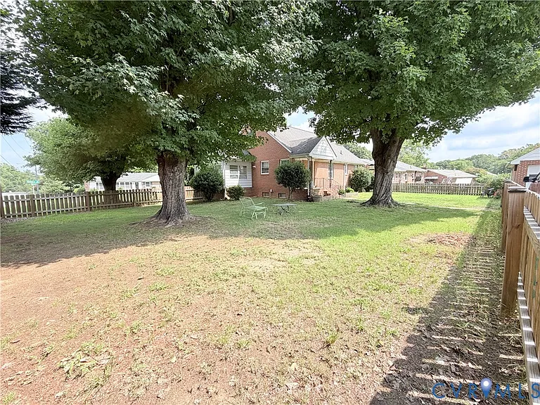6255 Debora Dr — Photo 3