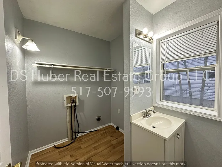 813 N Jenison Ave — Photo 9