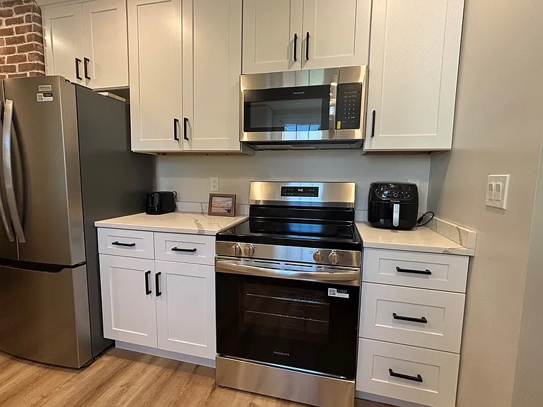 51 Lee Ave #1 — Photo 2