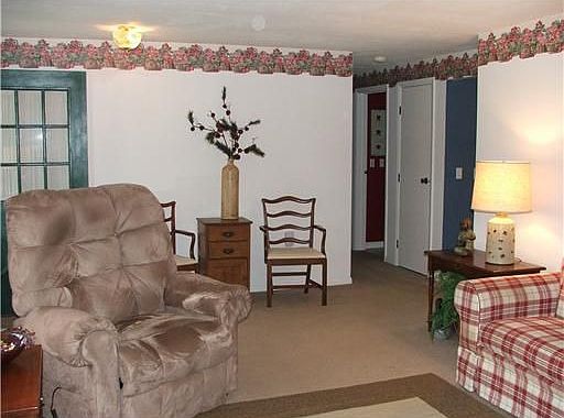 3rd image of 739 Apple Dr