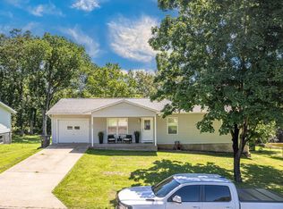 1613 W Harvest Cir, Perryville, MO 63775