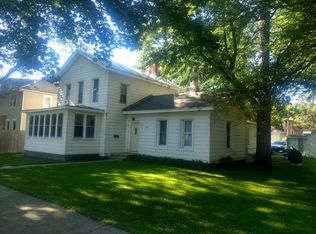 935 Division St, La Crosse, WI 54601
