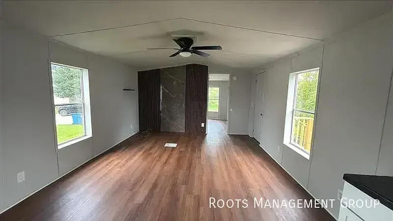 3 Bed 2 Bath Home Available for Lease at Oak Creek - Apply Now! — Photo 3