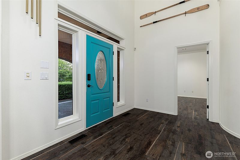 4th image of 1860 E Island Lake Drive