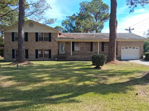 3315 Holt St, Tifton, GA 31794