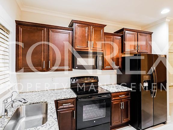 5th image of 1093 Garnet Dr