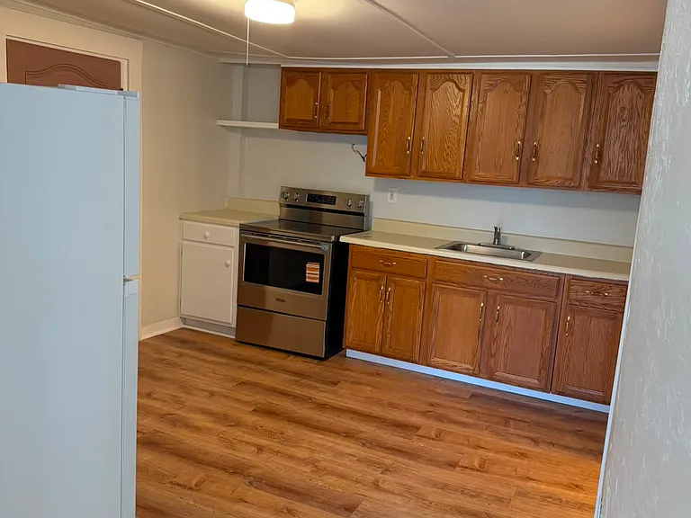 46 Main St #3 — Photo 3