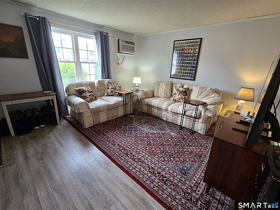 3rd image of 400 N Main St APT 24