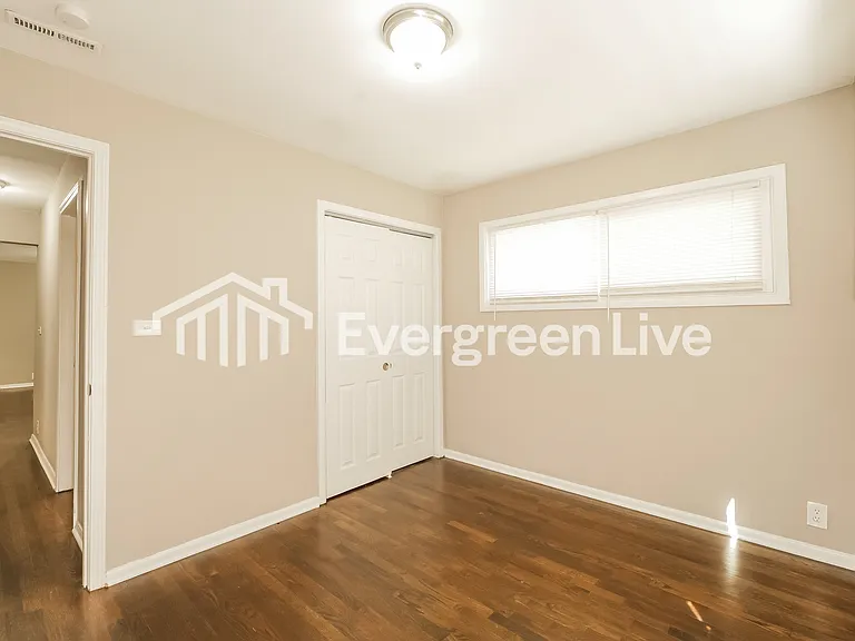 11213 Crystal Ave — Photo 12