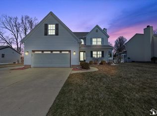 926 Eagle Ridge Trl, Temperance, MI 48182