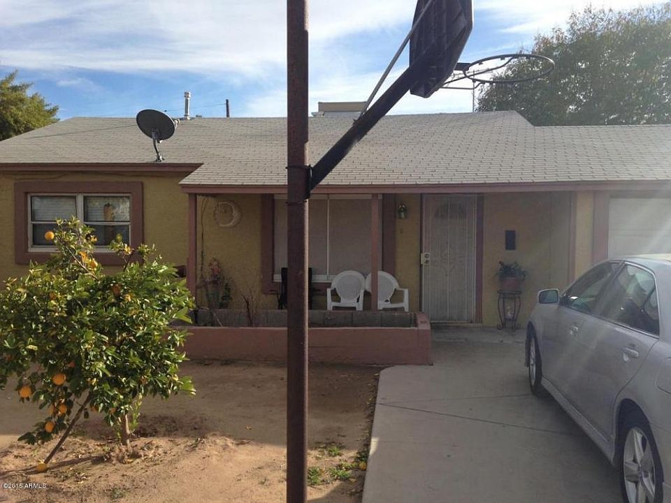 1st image of 105 E La Cienega Ave
