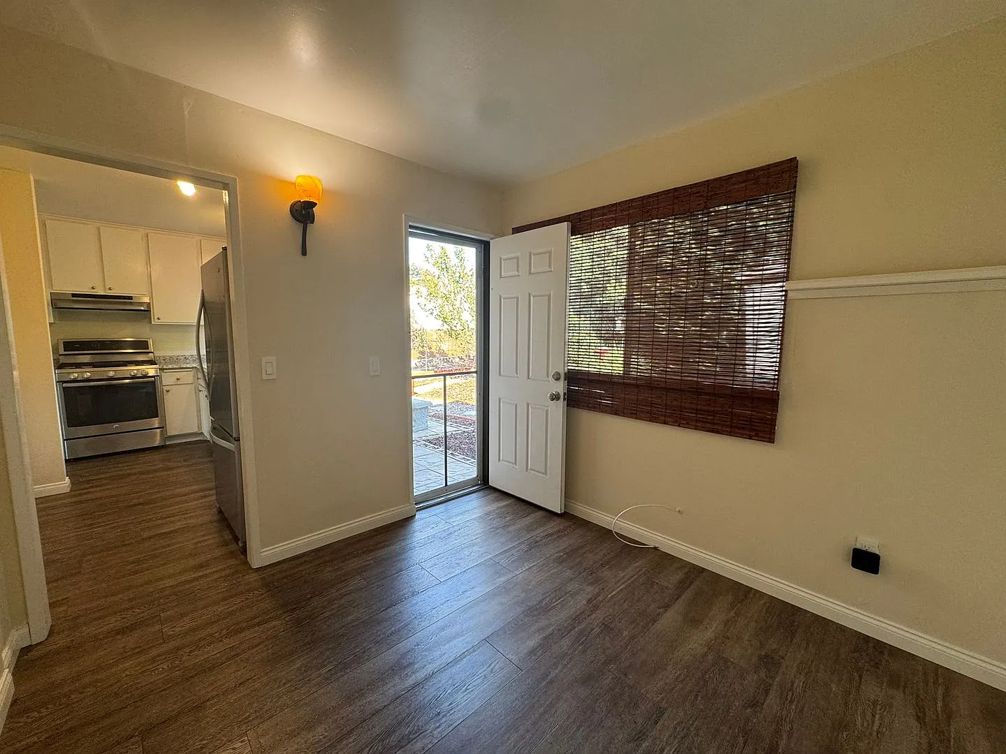 Beautifully Updated 2BR Home with Bonus Room & Private Yard in Peacock Hills 55+ Community — Photo 4
