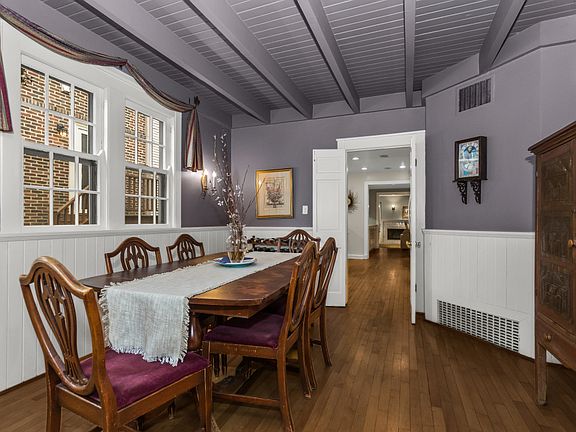 3rd image of 2717 Harrison St