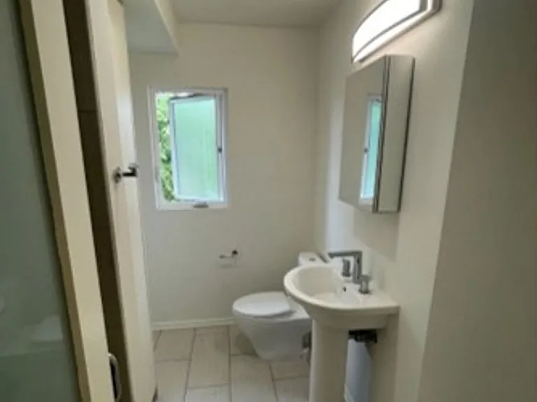 1111 S Cochran Ave — Photo 11