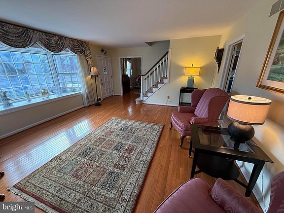 5th image of 128 Clemson Rd