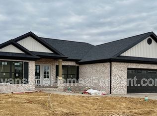 12833 Halle Dr, Evansville, IN 47725