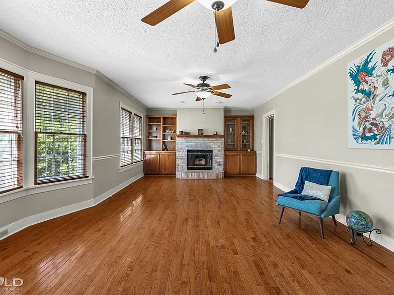 266 Carrollton Ave — Photo 16