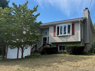 63 Bolton St, Hamden, CT 06518