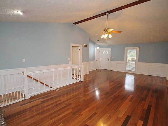 3rd image of 155 Merrydale Dr