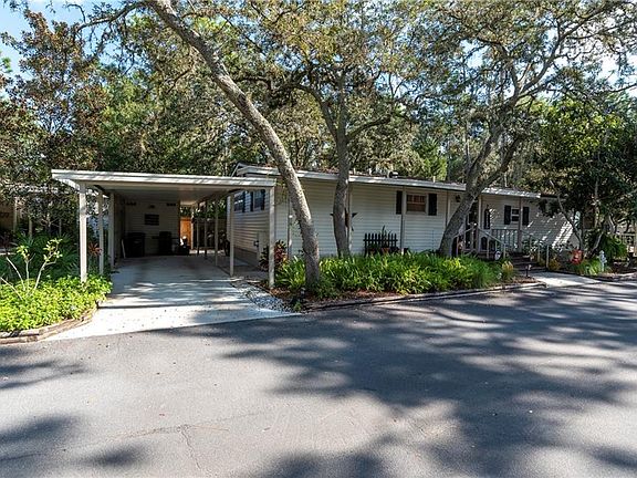5th image of 524 W Plantation Blvd