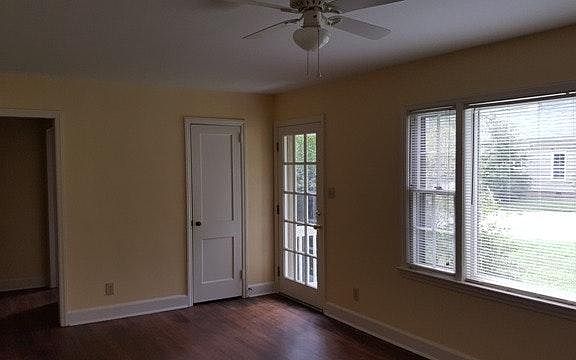 4th image of 905 Haywood St