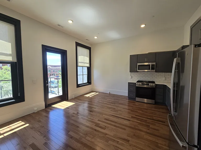 238 E Michigan Ave #C — Photo 2