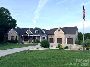 5200 Shoreview Dr, Concord, NC 28025