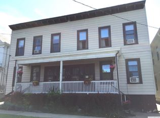 513 Prospect St, Hudson, NY 12534