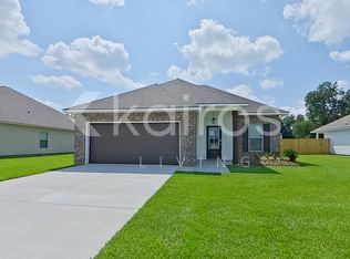200 Acoustic Ln, Carencro, LA 70520