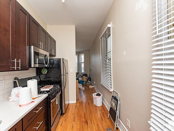 2nd image of 1431 W Belmont Ave #1EF