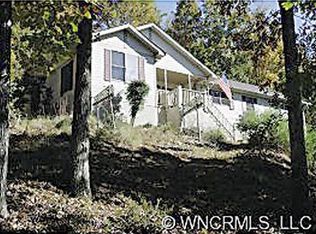 40 Wild Cherry Dr, Mills River, NC 28759
