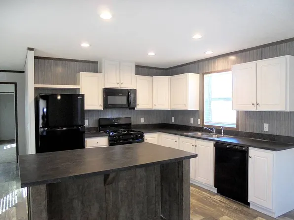 2500 Farm Bureau Rd Lot 149, Manhattan, KS 66502